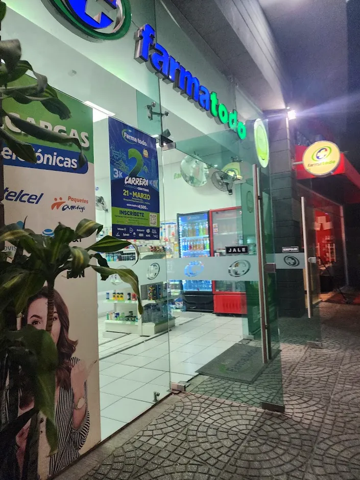 Farmacia Farmatodo Metro Zapata