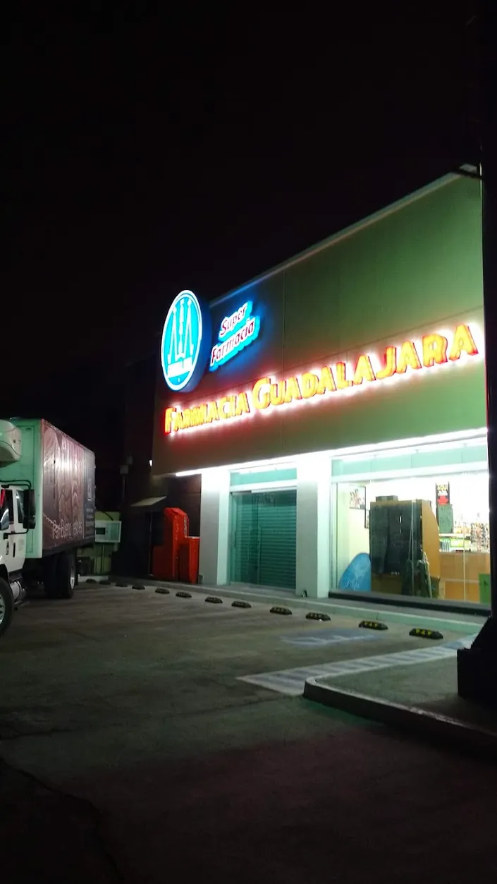 Farmacia Guadalajara – Av. Santa Cruz