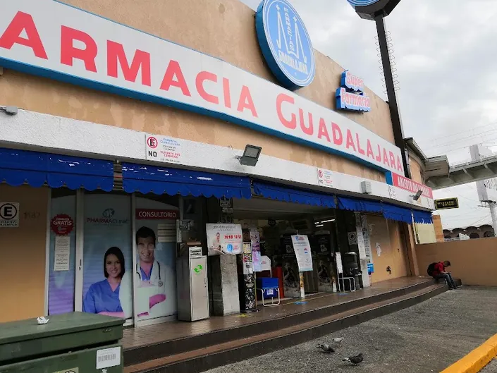 Farmacia Guadalajara Country