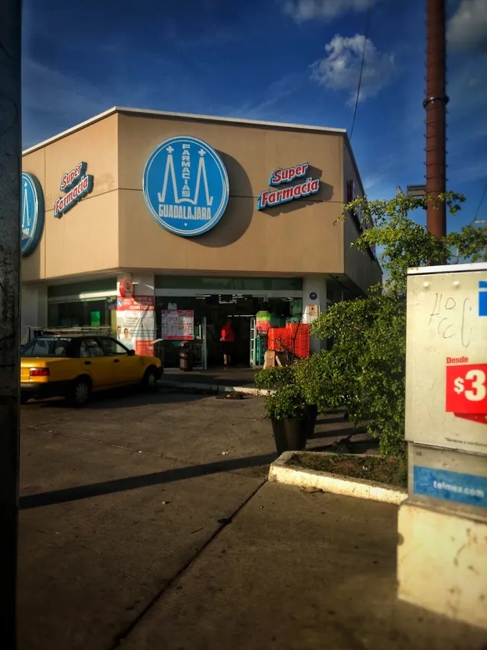 Farmacia Guadalajara Heroes Ferrocarrileros