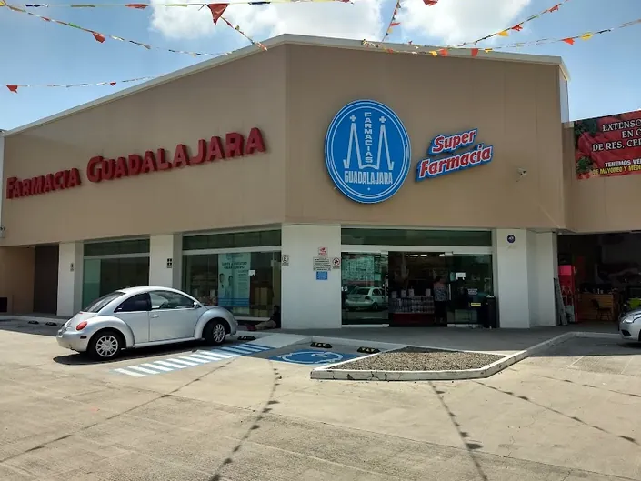 FARMACIA GUADALAJARA legaspi y calle 22