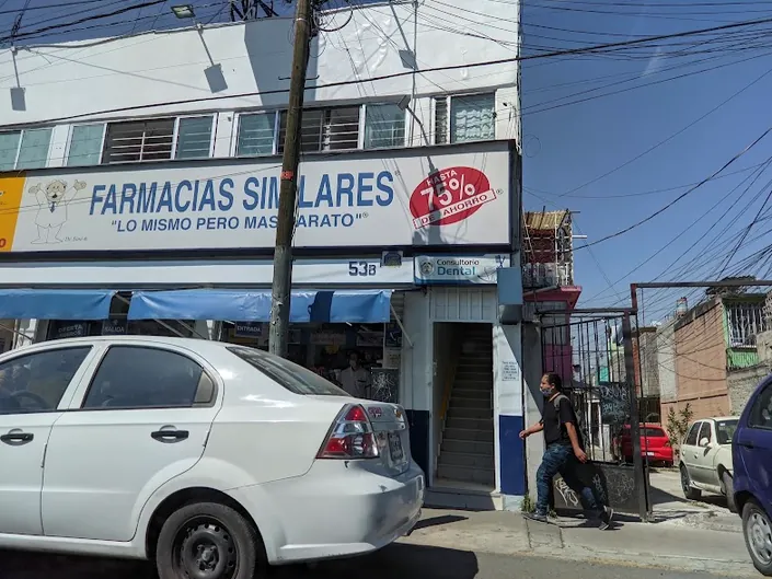 Farmacias de Similares, Av. Central 2