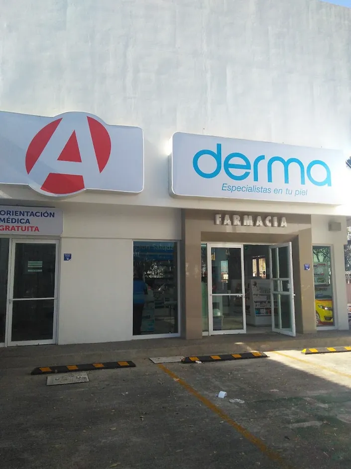 FARMACIAS DEL AHORRO Estrella Errante