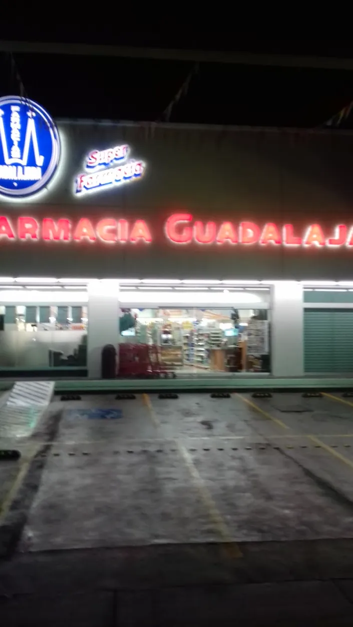 Farmacias Guadalajara , El Manto